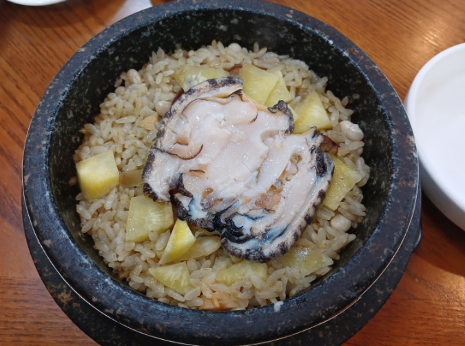 제주 전복 돌솥밥 사진